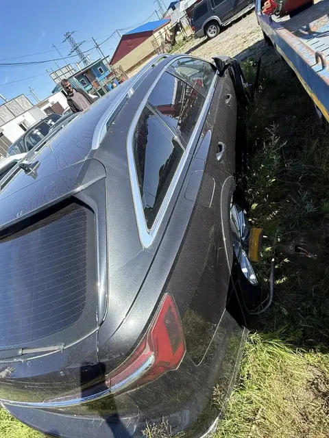 Автомобиль марки "Audi A6 Allroad Quattro", г.р.з С003АТ89 ТС обременено ЗАЛОГОМ, который остается на имуществе, согласно ГК РФ (покупатель оплачивает залог самостоятельно). ТС имеет ограничения ФССП на регистрационные действия (ключи и документы отсутствуют, техническое состояние не проверялось, пробег не известен). Имущество продается в том виде, в каком оно есть, в случае продажи возврату/обмену не подлежит. За скрытые дефекты имущества Продавец ответственности не несет.