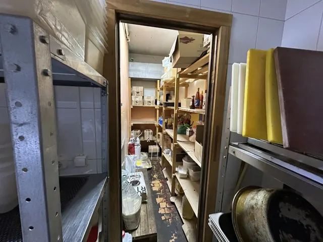 заключение договора аренды нежилых помещений, находящегося в оперативном управлении МАУ СКК «Спектр»