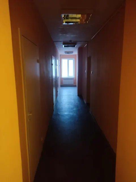 нежилое помещение (номер 62 на поэтажном плане), площадью 11,3 кв.м, 2 этаж, кроме того площадь общего пользования 9 кв.м, расположенное по адресу: Тамбовская область, г. Уварово, ул. Луговая, д.18А