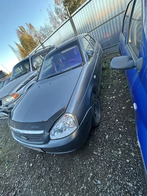 Транспортное средство ВАЗ-210703 LADA PRIORA, г/н В447УЕ43, VIN: ХТА21703080065433, 2007 г.в., установлено ручное управление педалями сцепления, тормозной системы, двери с внутренней стороны разукомплектованы, с ключом, документы СТС и ПТС изъяты, рабочее состояние не проверялось (Уведомление №3292 К от 22.12.2025 г.)