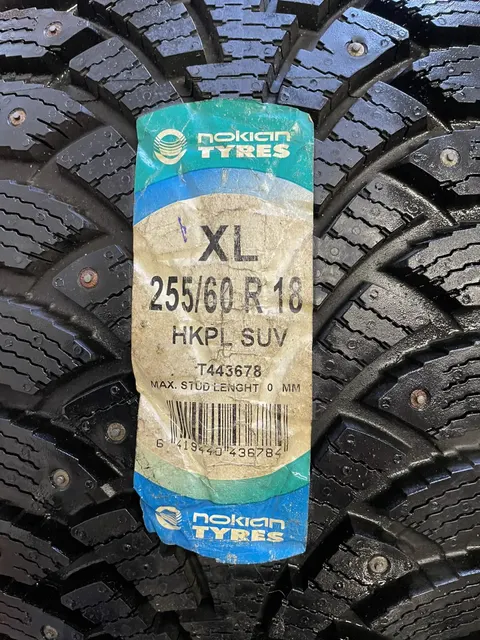 Автомобильная зимняя шина Nokian NOPW (Hakapeliitta sport utility) 255/60 R18