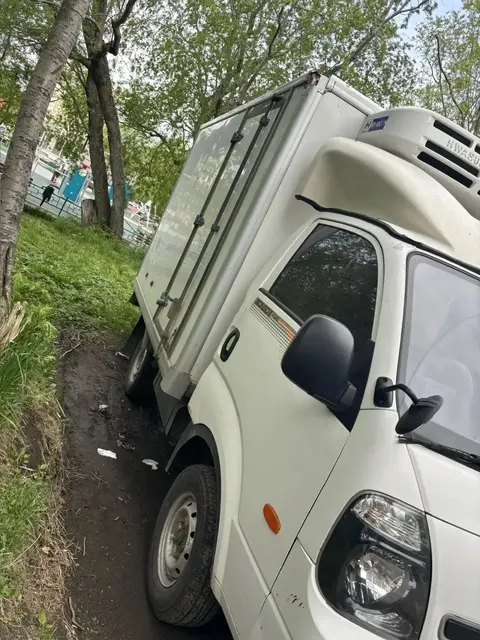 Автомобиль Kia Bongo III , 2014 года выпуска, цвет - белый, государственный номер А863ХУ41, идентификационный номер (VIN) KNCSHX76LEK900895, номер двигателя D4CBE556512, мощность двигателя - 126 л.с, объем двигателя - 2497 куб.