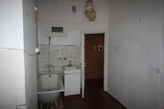 Продажа имущества, находящегося в собственности города Москвы: жилое помещение по адресу: г. Москва, бульв. Покровский, д. 14/5, кв. 71, общей площадью 42,7 кв. м (Этаж № 4), кадастровый номер: 77:01:0001023:1559 