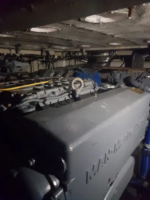 Дизель судовой мощностью 809 кВт (1100 л.с.), заводской номер 70134548113440