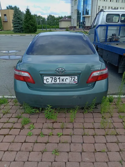 Легковой автомобиль TOYOTA CAMRY