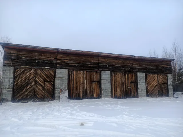Гараж, назначение: сооружение производственное, площадью 130 кв.м. кадастровый №86:01:1001001:3646 расположенный по адресу: 628235, Ханты-Мансийский автономный округ - Югра, муниципальный район Кондинский, сельское поселение Половинка, п. Половинка, ул. Советская, сооружение 2/1