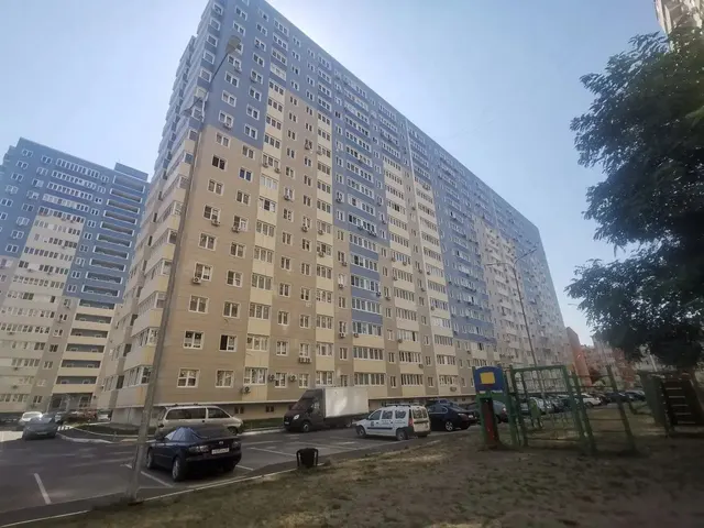 Д-к Гаврилов В.А. Помещение жилое пл. 36,2 кв.м, КН 23:43:0129001:66947, адрес:г.Краснодар, ул.Российская, д.267, корп.5, кв.423. Обременение: залог, арест, н/ц 2 859 200,00 руб., з-к 28 592,00 руб., ш/а 28 592,00 руб.