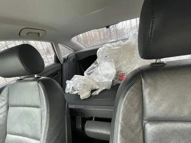 Автомобиль легковой AUDI А6, идентификационный номер (VIN) WAUZZZ4F56N190905, ПТС N 77 ТН 821424