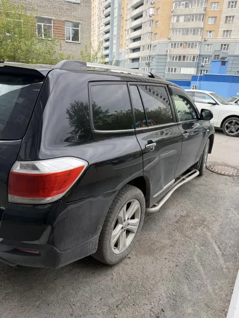 Легковой автомобиль TOYOTA HIGHLANDER, 2013 г.в., г/н О679ХУ154, VIN: JTEES42A902221612, цвет черный (залог)