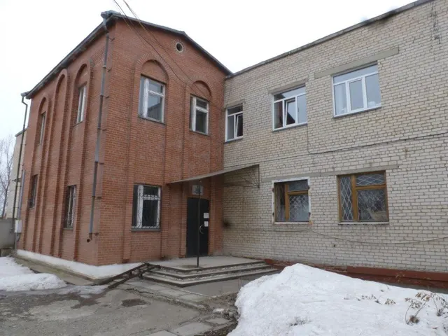 Нежилое здание - пристрой, площадью 84,3 кв.м., кадастровый номер: 74:31:0104015:32, реестровый номер: П12740011277, по адресу: Челябинская обл., р-н Коркинский, г. Коркино, ул. Куйбышева, д. 3. Целевое назначение: нежилое.