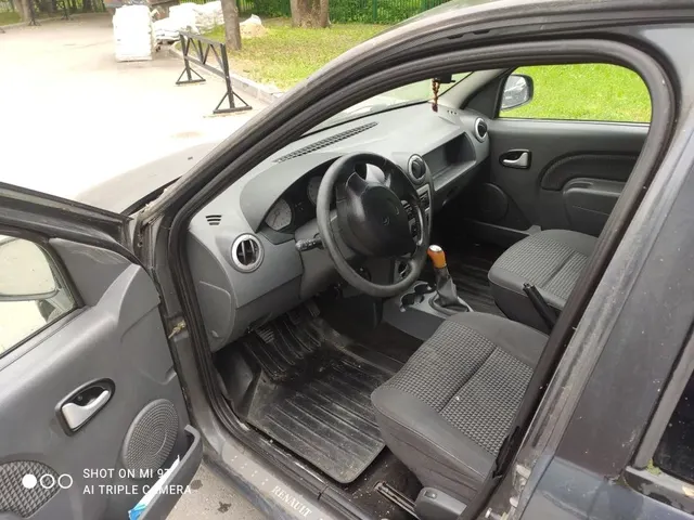 Продажа транспортного средства Легковые автомобили RENAULT LOGAN SR (VIN: X7LLSRABH8H194060)