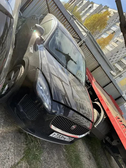 Транспортное средство Jaguar E-Pace, 2019 года выпуска, цвет – черный, VIN SADFA2BN8L1Z75263, государственный номер Т733РК799. Состояние ТС: на ходу, сколы ЛКП с левой стороны: на пороге, на передней двери и заднем крыле, подкапотное пространство проверено