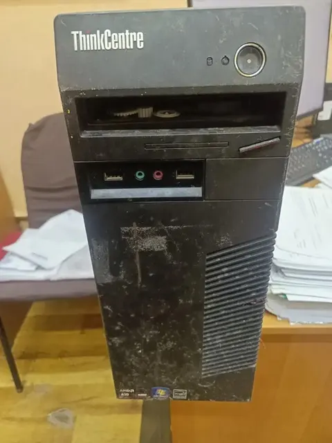 Системный блок марки  Lenovo модели 1S10J6S00300PC08LJK2
