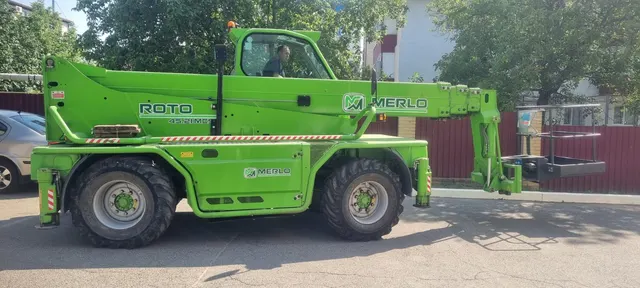 Погрузчик  телескопический,  марка, модель – MERLO ROTO.4521MCSS Заводской номер машины (рамы) – ZF1RT2101C1099280, год выпуска – 2011,  цвет – зеленый, номер двигателя – 833366, мощность двигателя – 145,52 л.с./107 кВт вид движителя – колесный, государственный регистрационный знак – 26 СХ 1274.