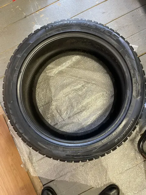 Автомобильная зимняя шина TOYO Observe G-3 Ice 295/40 R21