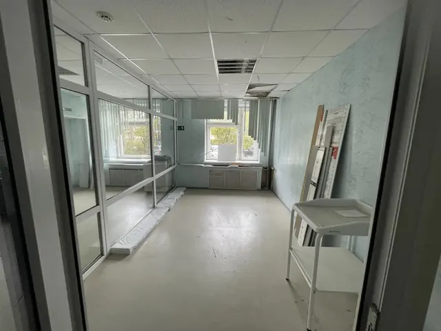 Право заключения договора аренды части нежилого помещения первого этажа с номером на поэтажном плане 46 площадью 16,4 кв. м из общей площади 168,1 кв. м во встроенном нежилом помещении, расположенном по адресу: Ярославская область, г. Углич, ул. Северная, д.7.
