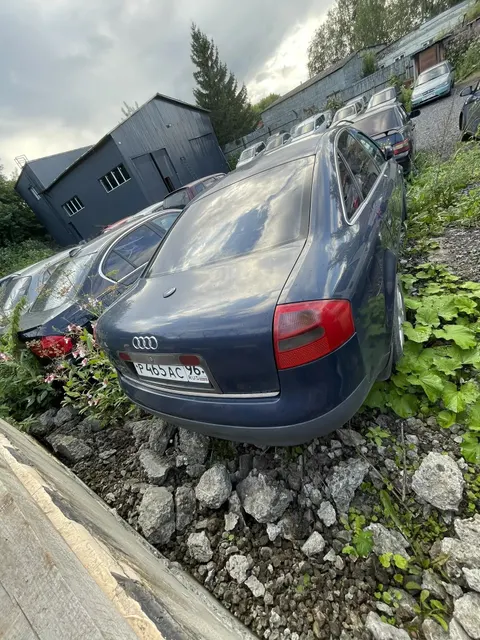 Автомобиль Ауди А6 г/н Р465АС96 тёмно-синего цвета VIN WAUZZZBZXN034268 1998 г.в.