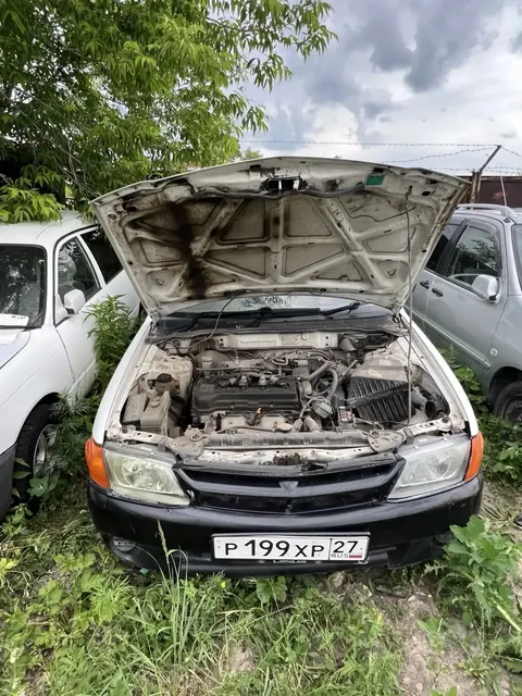Автомобиль «NISSAN AD государственный регистрационный знак Р 199 XP 27, 2000 года выпуска, номер кузова VY11011630,цвет белый,имеются повреждения по кузову.