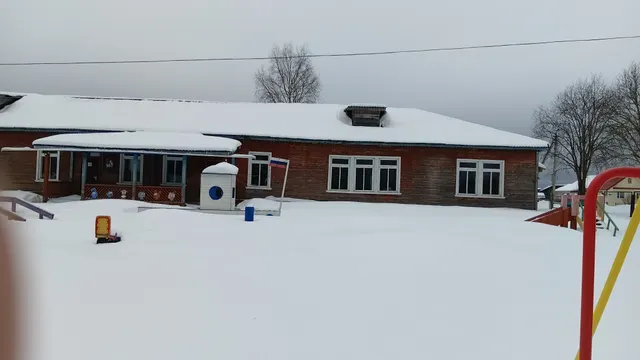 Здание детского сада «Родничок»  с земельным участком по адресу: Российская Федерация, Архангельская область, муниципальный округ Каргопольский, д. Усачевская, пер. Садовый, д. 3