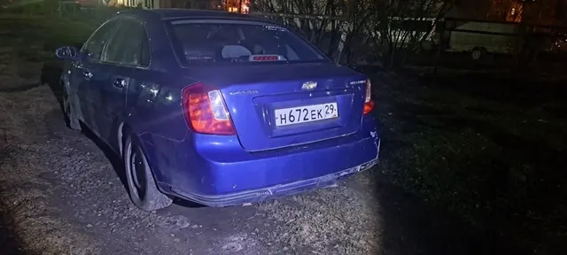 Транспортное средство Chevrolet Lacetti, 2008 года выпуска, цвет - синий, VIN KL1NF196J8K311145, государственный номер H672EK29. Состояние ТС: акуммулятор разряжен, передние колеса спущены.
