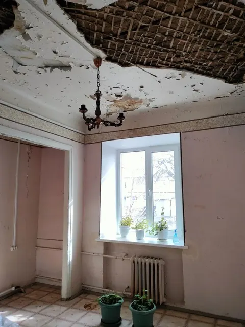 Нежилое помещение, площадью 69,4 кв. м., кадастровый номер: 64:42:010901:801, расположенное по адресу: Саратовская область, г.Вольск, ул. Маршала Жукова, д.2