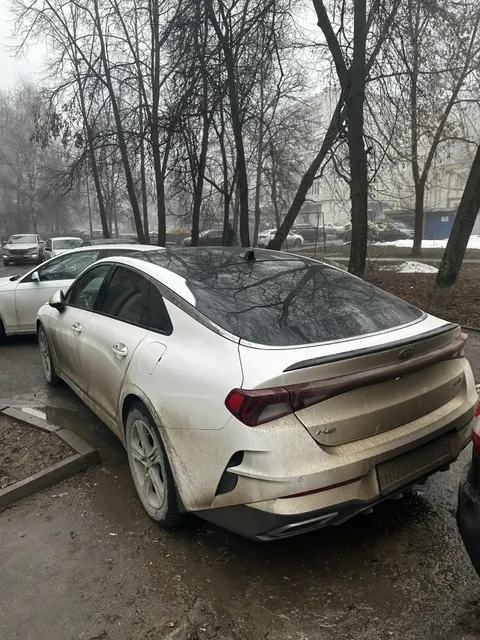 KIA K5, 2021 г.в., г/н Н087ХХ716, VIN: XWEG6417BM0007237. Начальная цена – 1 551 700,00 руб. (1744 (I), Нурматов Б.)