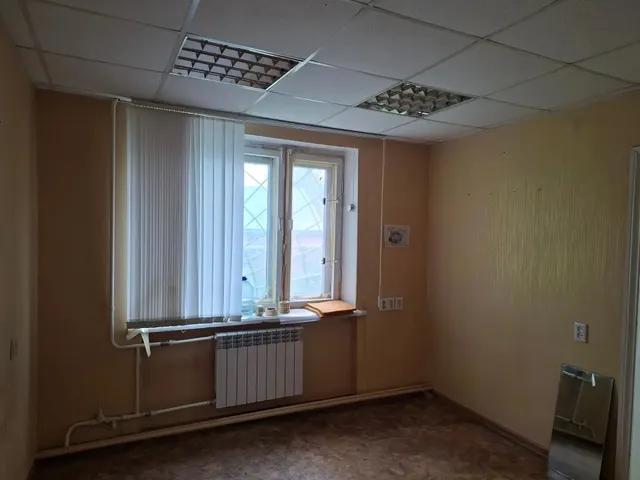 недвижимое имущество, расположенное по адресу: Российская Федерация, Орловская область, г. Орёл, ул. Садово-Пушкарная, д. 6, пом. 1 ком. 10, а именно: – нежилое помещение с кадастровым номером 57:25:0020421:618, общей площадью 12,9 кв.м, реестровый номер федерального имущества П13710004152