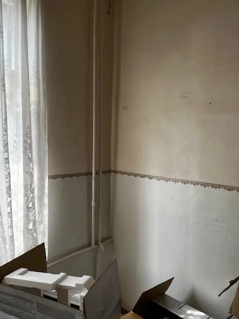 Объект аренды, площадь 14,85 кв. м., номера на поэтажном плане 1 этажа: 4, адрес (местонахождение) объекта: Российская Федерация, Республика Северная Осетия - Алания, Дигорский район, г. Дигора, ул. Сталина