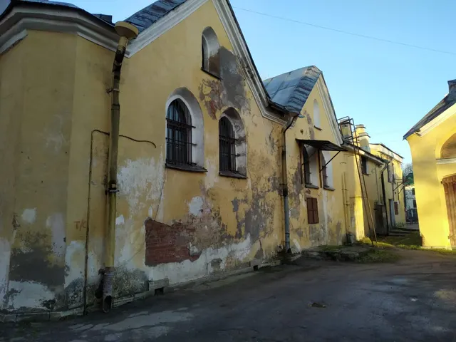 Аукцион на повышение на право заключения договора аренды нежилых помещений общей площадью 322,40 кв.м, расположенных по адресу:Санкт-Петербург г, Петергоф г, Санкт-Петербургский пр-кт, дом № 15, литера Д