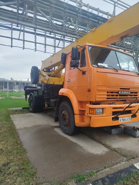 Кран автомобильный на шасси КАМАЗ