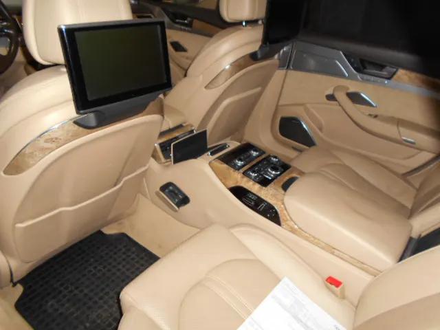 траспортное средство - AUDI A8 L, 2012 года выпуска (VIN WAUZZZ4H8CN033611), государственный номер K 520 УК 716 с комплектом установленных на транспортном средстве автошин марки Пирелли 235/50/19 Н103 SCORPION ICE ZERO 2 XL в количестве 4 шт., автодисков марки Alutec W10 8.5*19 5/112 ЕТ32 66.5 RBFP в количестве 4 шт., дополнительный комплект автошин 235/50R19 Arivo Ultra ARZ5 XL (Лето) в количестве 4 шт.