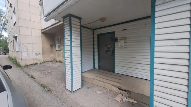 Помещение, назначение: нежилое, этаж № 1, общей площадью 126,7 кв. метров, кадастровый номер: 74:25:0303214:228, расположенное по адресу: Челябинская область, г. Златоуст, ул. им. Н.Б. Скворцова, д. 2, пом. 5