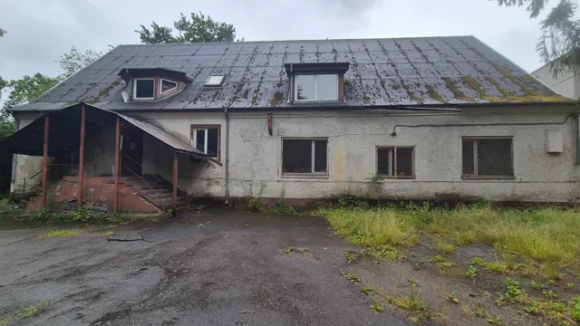 Продажа находящихся в федеральной собственности объектов недвижимого имущества общей площадью 705,5 кв. м. (кад.номера 39:03:010023:51, 39:03:010023:53), адрес: Калининградская область, м.о. Гурьевский, г. Гурьевск, ул. Калининградское шоссе, зд. 13, одновременно с находящимся в федеральной собственности земельным участком площадью 3 049 кв. м. (кад.номер 39:03:010023:7), на котором расположены такие объекты недвижимого имущества