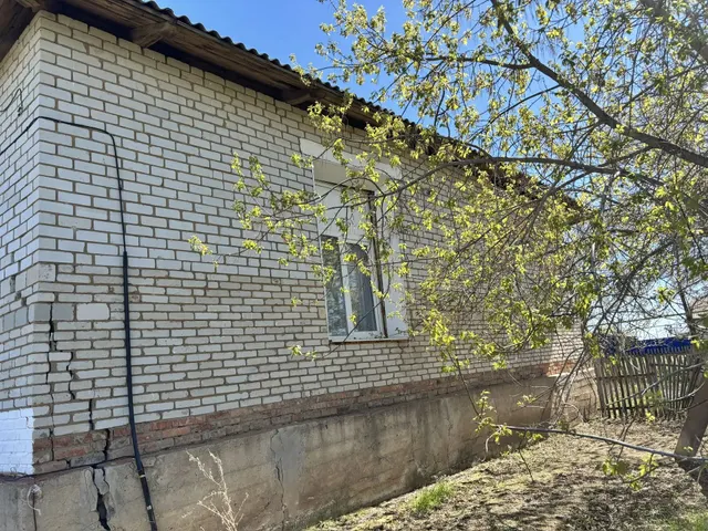 Здание с кадастровым номером 56:11:0203001:88 и земельный участок под ним с кадастровым номером 56:11:0203001:2