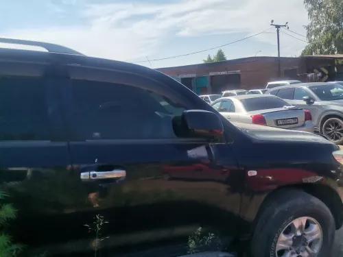 Автотранспортное средство Toyota Land Cruiser, 2011 года выпуска, идентификационный номер (VIN) JTMHT05J805097320