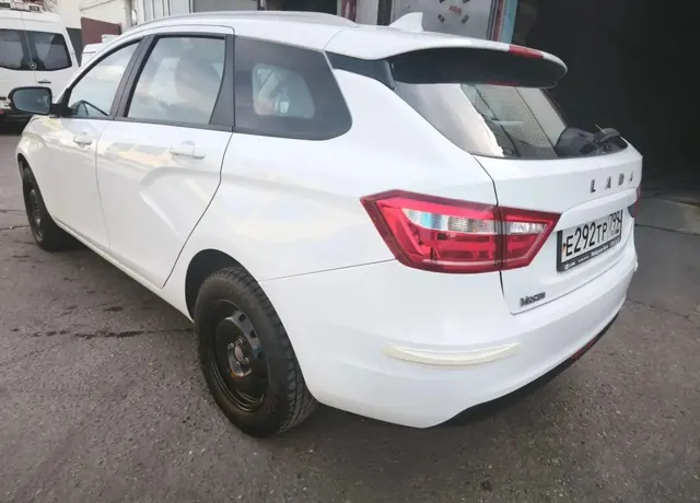Продажа транспортного средства Легковые автомобили LADA VESTA (VIN) XTAGFK110LY403803