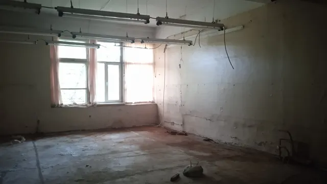 Нежилое помещение на земельном участке. Адрес (местонахождение) объекта: Свердловская обл., г. Красноуфимск, ул. Пролетарская, дом 60