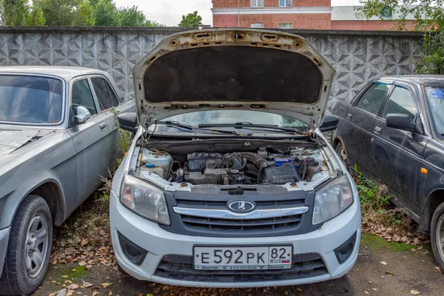 Автомобиль легковой, марка, модель ТС: LADA, 219110  LADA GRANTA, 2016 года выпуска, идентификационный номер (VIN): XTA219110HY240231; модель и номер двигателя – 11186, 6530182, цвет кузова – белый по адресу: Липецкая обл., г. Липецк, ул. 9 Мая, д.20а