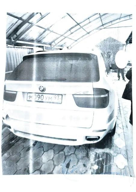Д-к: Шестопалова Л.А. Легковой автомобиль BMW X5, г.в. 2010, г/н М090УМ93, VIN X4XFE81100L301242. Местонахождение: Краснодарский край, г. Кропоткин, ул. 8-й Северный проезд, д. 3