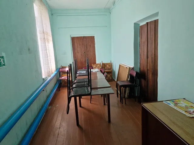 Нежилое здание, общей площадью 173,4 кв. м., с кадастровым номером 74:30:0903005:63, расположенное по адресу: Челябинская область,  г. Копейск, п. Заозерный,  ул. Проектная, д. 19б.
