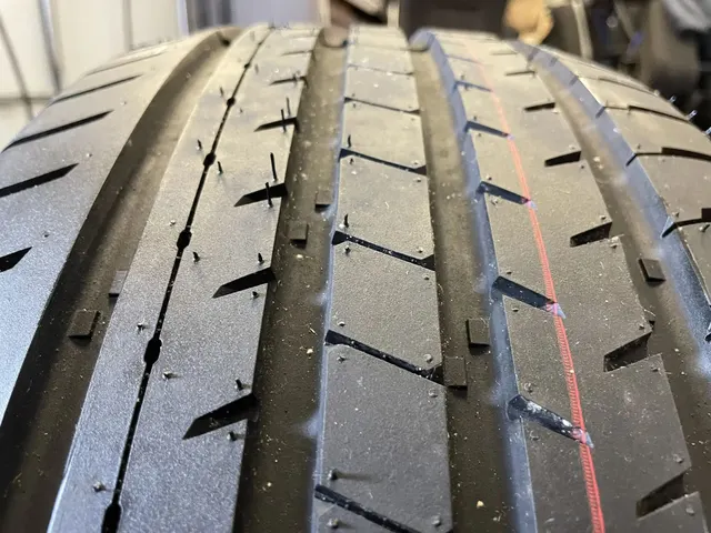 Автомобильная летняя шина Doublestar (PRTECH DSU02) 255/50 R19
