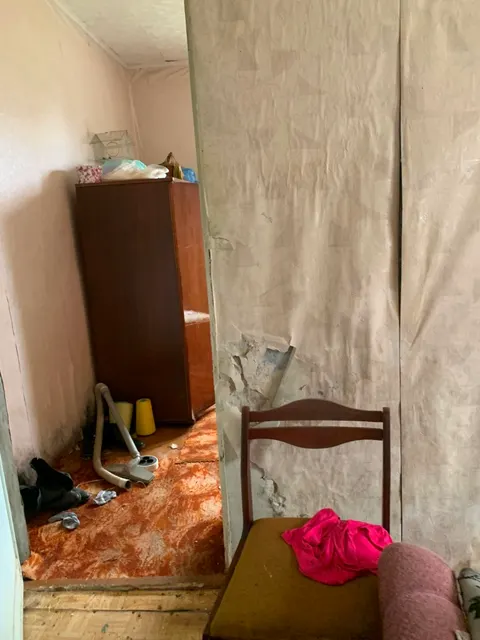 Жилое помещение признанное непригодным для проживания с ограниченным уровнем благоустройства, расположенное по адресу: Ивановская область,  г. Шуя, ул. 8-я Северная, д.5, кв.1 с кадастровым номером 37:28:010325:52, общей площадью 38,3 кв.м