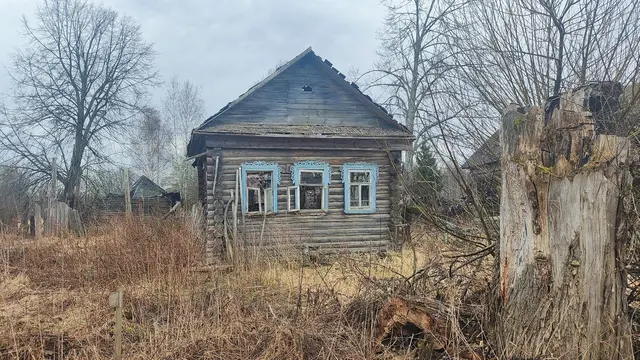 Жилой дом, признанный непригодным для проживания, с кадастровым номером 69:10:172201:190 и земельный участок с кадастровым номером 69:10:0172201:188 по адресу:Тверская область, муниципальный округ Калининский, деревня Нестерово, дом 50