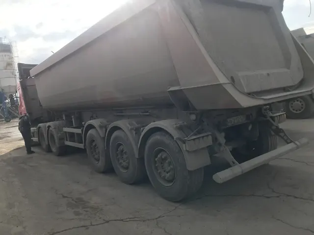 Тягач седельный Scania G400CA6X4HSA, 2016г.в., г/н Н709ОА124, VIN 9BSG6X40003895886, номер кузова отсутствует, номер шасси 9BSG6X40003895886, номер двигателя 8284874, цвет красный. Полуприцеп самосвал SCHMITZ CARGOBULL 90843, 2020 г.в., г/н НВ212124, VIN X1Y908430R1315423, номер кузова отсутствует, номер шасси WSM00000001315423, цвет синий. Начальная цена продажи 11 130 060,00 руб., в т.ч. НДС 2007060 руб. Задаток 1669520 руб.