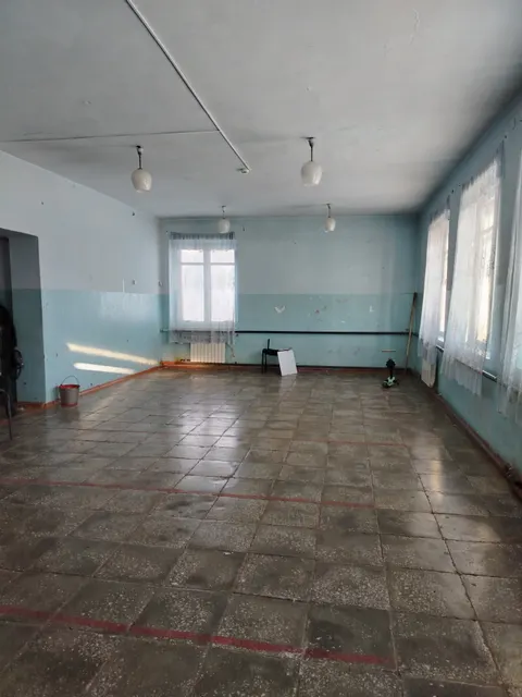 Нежилое здание клуба (кадастровый номер 74:16:1309002:60, общей площадью 279,0 кв. м, количество этажей: 2, в том числе подземных этажей: 0) с земельным участком (кадастровый номер 74:16:1309002:48, общая площадь – 729,0 кв. м, категория земель: земли населенных пунктов, разрешенное использование: культурное развитие