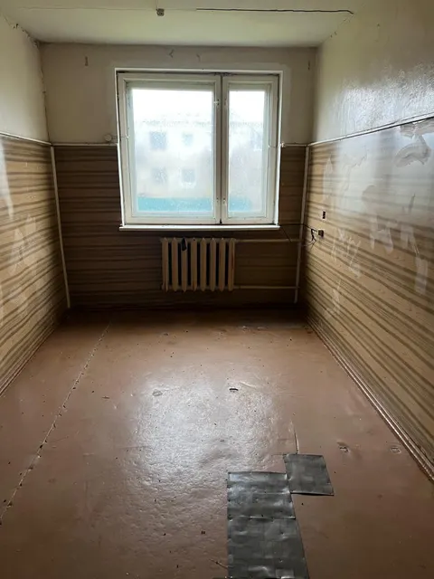 Часть нежилого здания (под аптеку), общей площадью 102,5 кв.м., место расположения объекта: Калининградская обл., Нестеровский р-н, п. Чистые Пруды, ул. Молодежная, д. 3, кв. 3 КН 39:08:340006:32