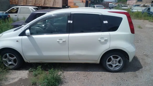А/м «НИССАН НОТЕ», VIN E11-128763, г/н К385АС123, 2006 г/в, ключи от автомобиля, свидетельство о регистрации ТС. 1 шт