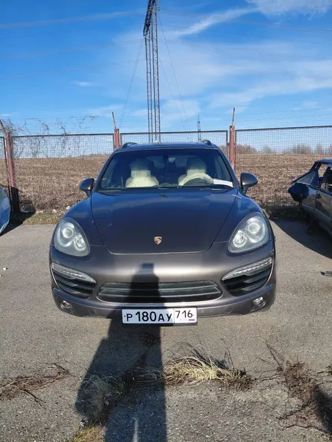 Автомобиль марки  Porsche Cayenne  (180)