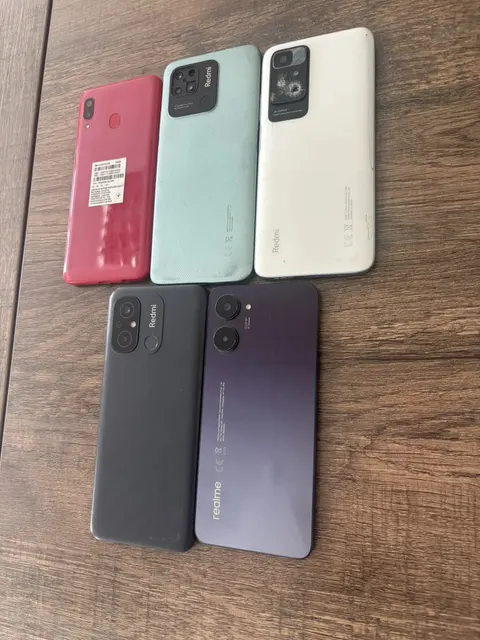 Сотовый телефон Realmi 10; Сотовый телефон Redmi; Мобильный телефон Redmi; Сотовый телефон Redmi 10; Сотовый телефон SAMSUNG. Зарядное отсутствует, б/у, работоспособность не проверялась. (386/26, 394/26, 385/26, 400/26, 120/26)