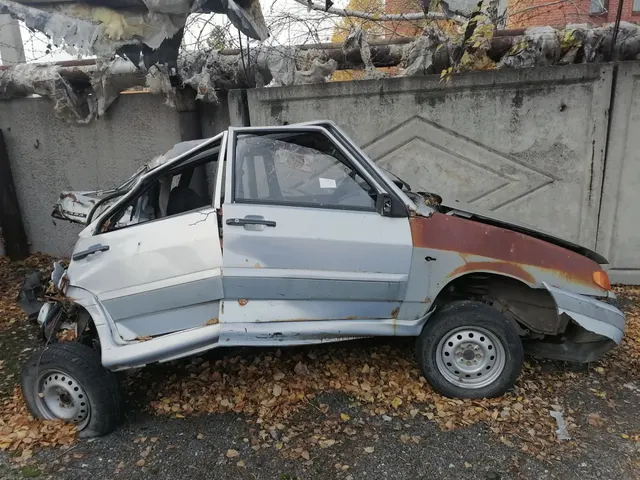 Имущество в качестве годных остатков: автомобиль марки "ВАЗ-21140", 2005 г. в., г/н С284РР196, VIN XTA21140053997559
